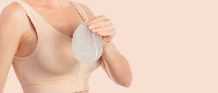 Factors affecting scars after breast implant removal surgery