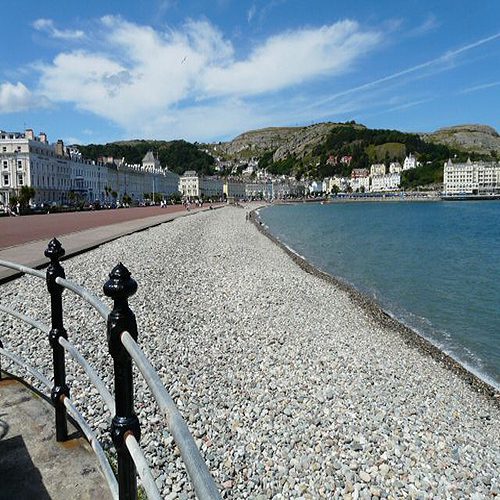 Llandudno Beach from geograph.org.uk by Gerald England